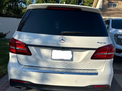 Used 2018 Mercedes-Benz GLS 550 4MATIC image 4