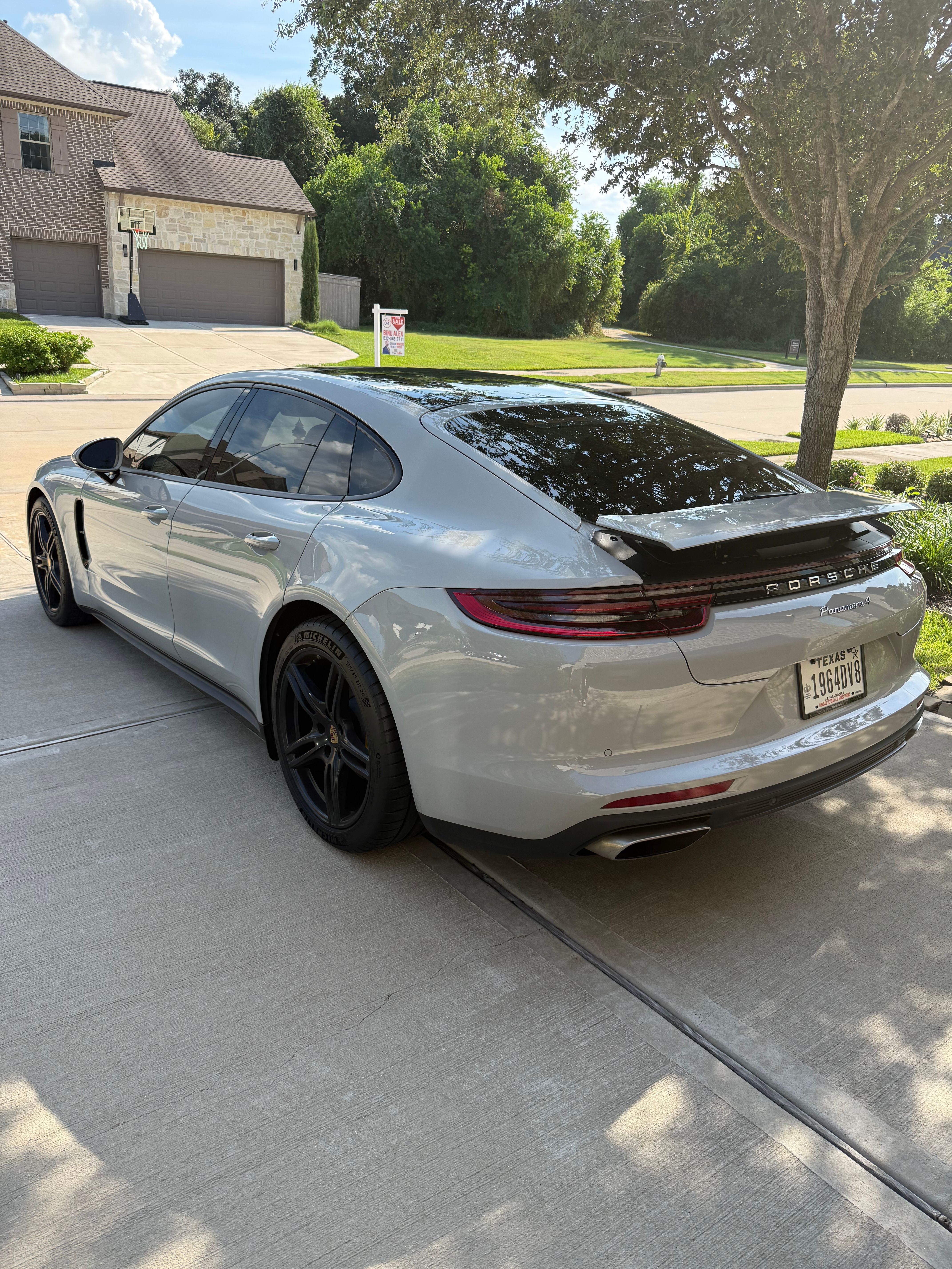 Used 2018 Porsche Panamera 4 AWD/4WD image 4