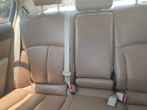 Used 2010 Subaru Legacy 2.5i Premium AWD/4WD image 9