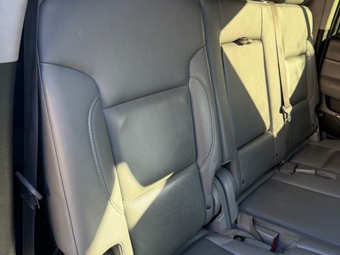 Used 2016 Chevrolet Suburban LT image 27