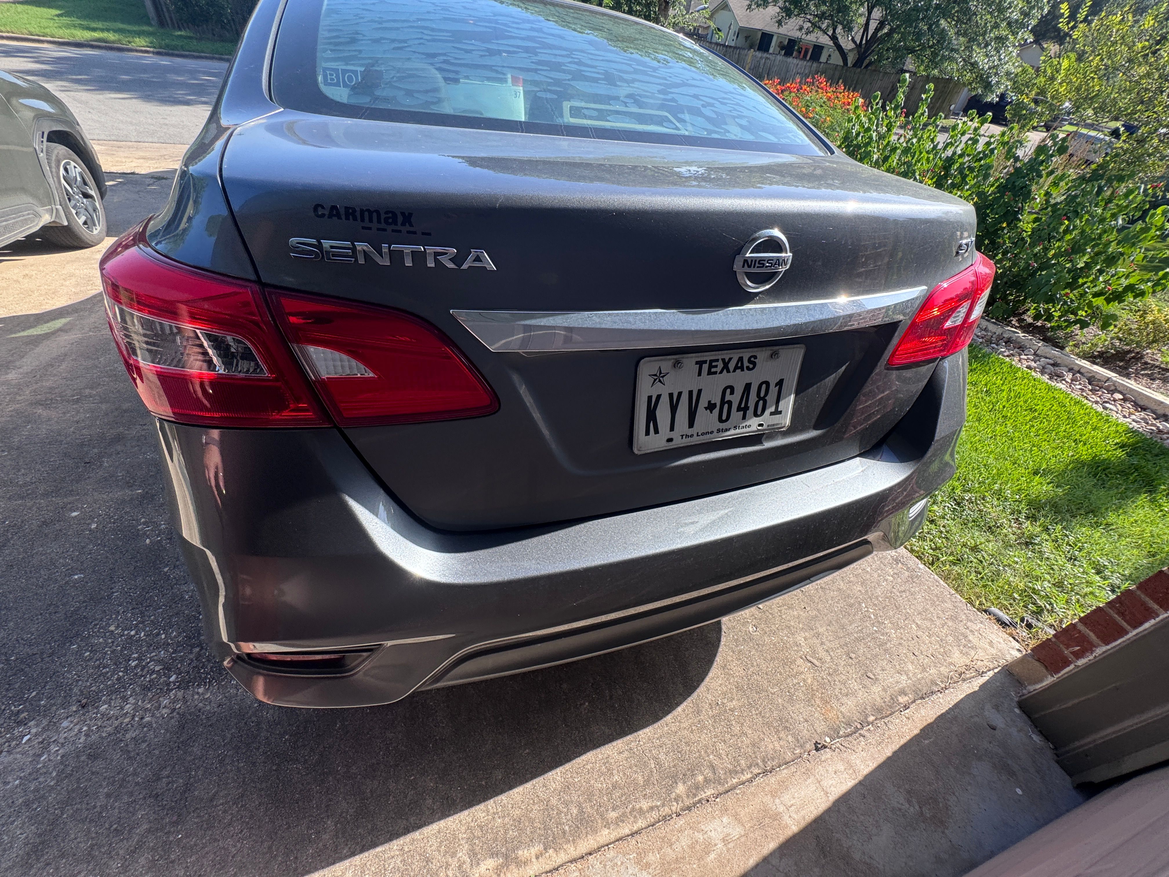 Used 2017 Nissan Sentra SV FWD image 8