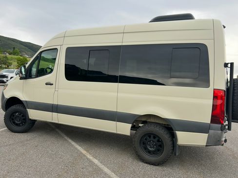 Used 2021 Mercedes-Benz Sprinter 2500 image 18