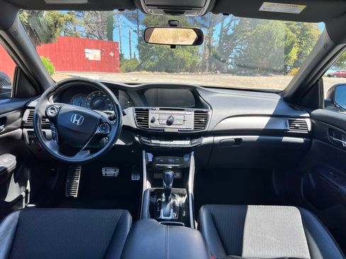Used 2016 Honda Accord Sport image 15