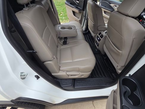 Used 2017 Honda Pilot Touring image 15