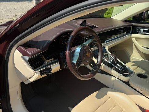 Used 2019 Porsche Panamera 4 AWD/4WD image 6