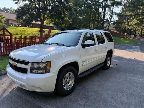 Used 2012 Chevrolet Tahoe LT RWD image 1