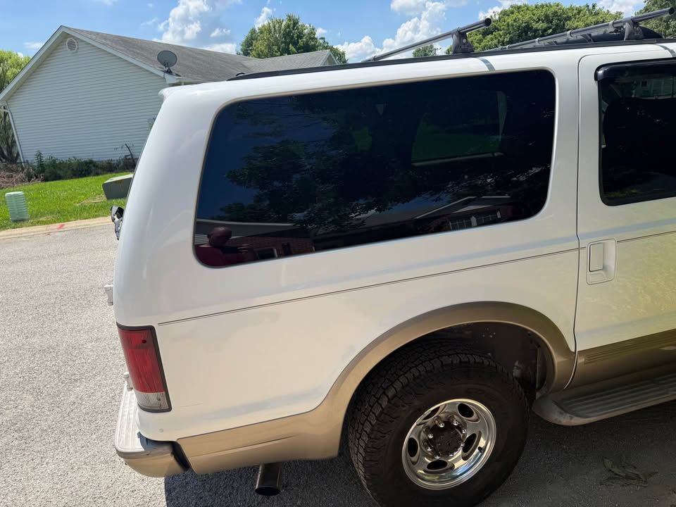 Used 2005 Ford Excursion Eddie Bauer RWD image 10