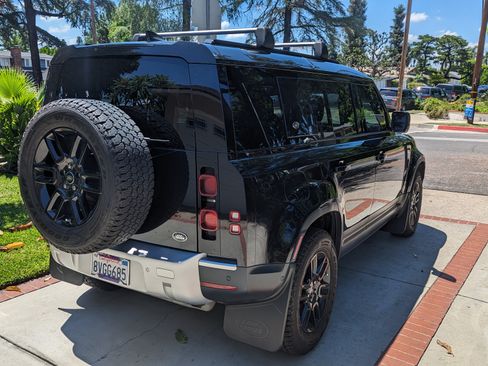 Used 2021 Land Rover Defender 110 S image 5