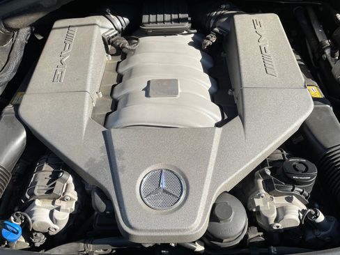 Used 2011 Mercedes-Benz ML 63 AMG 4MATIC image 16