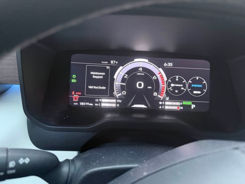 Used 2023 Toyota Sequoia Capstone AWD/4WD image 11