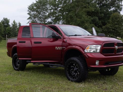 Used 2015 RAM 1500 Express AWD/4WD image 11