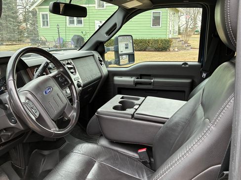 Used 2012 Ford F350 Lariat w/ Lariat Interior Pkg image 5