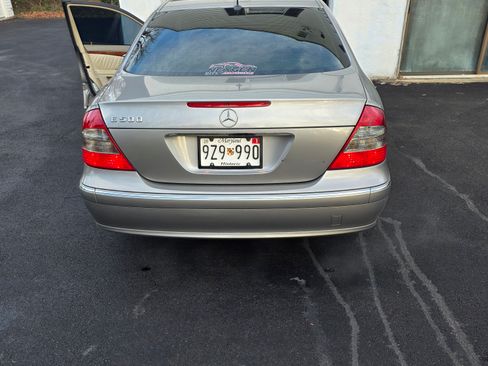 Used 2004 Mercedes-Benz E 500 E 500 Sedan 4D image 6