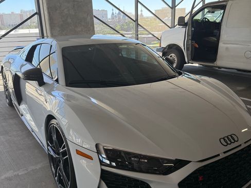 Used 2023 Audi R8 V10 performance image 2