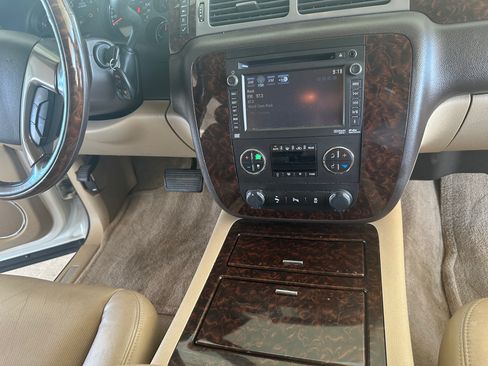 Used 2012 GMC Yukon XL Denali AWD/4WD image 13