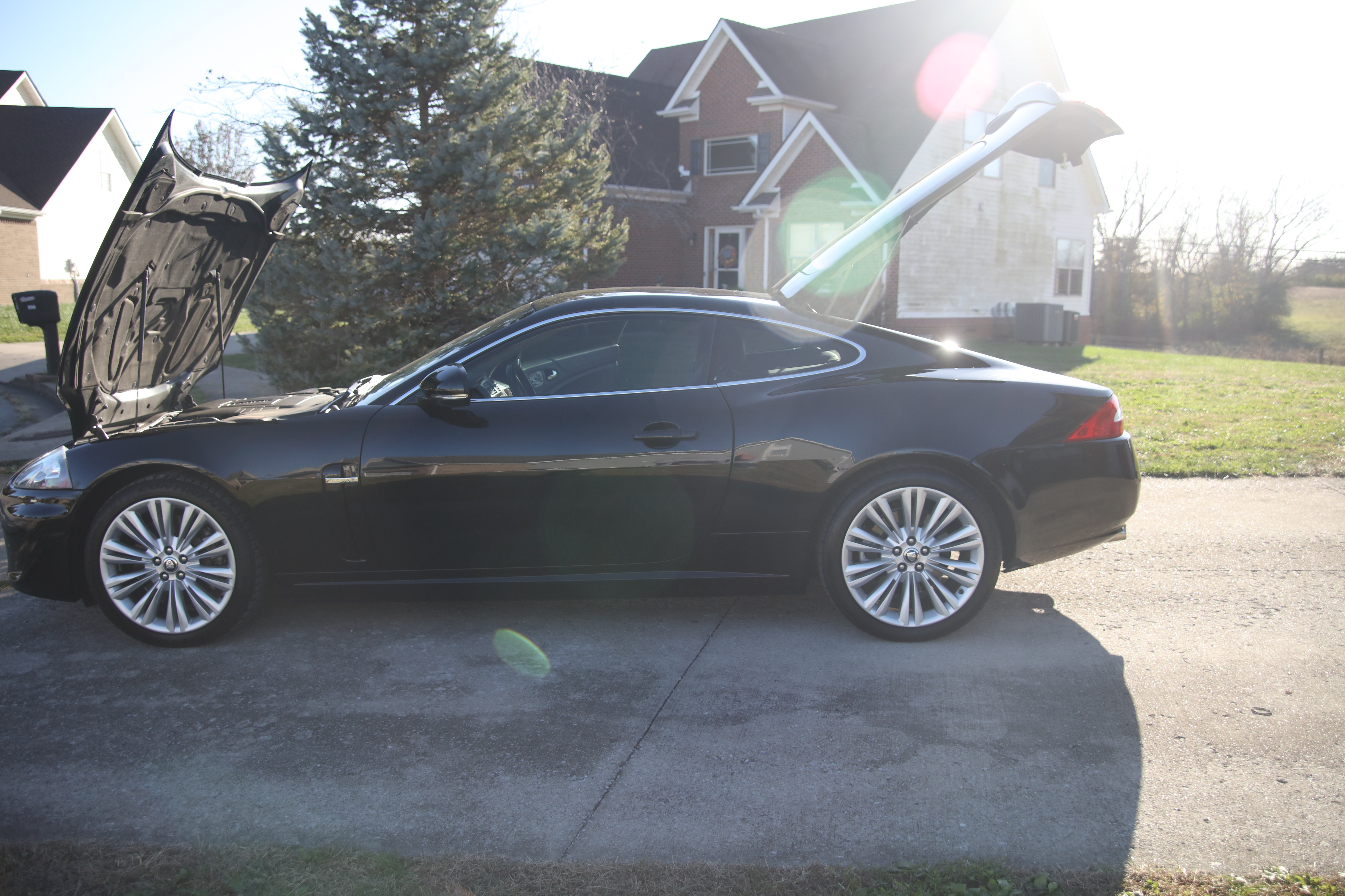 Used 2010 Jaguar XK Coupe RWD image 29