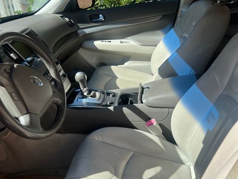 Used 2013 INFINITI G37 Journey w/ Premium Pkg image 8