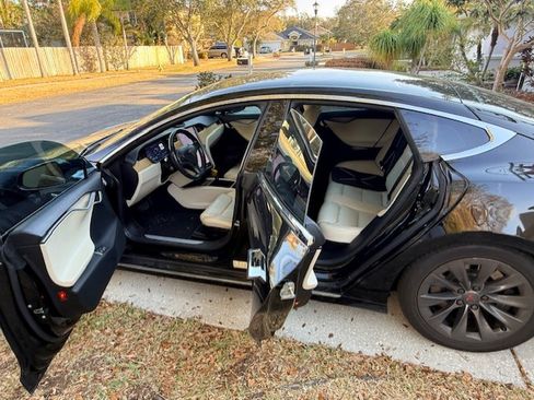 Used 2020 Tesla Model S AWD image 6