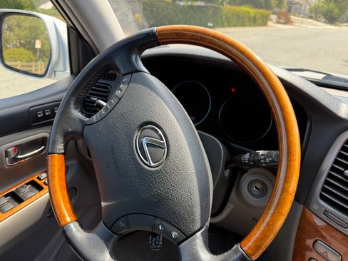 Used 2006 Lexus LX 470 470 Sport Utility 4D image 8