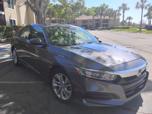 Used 2019 Honda Accord LX image 5