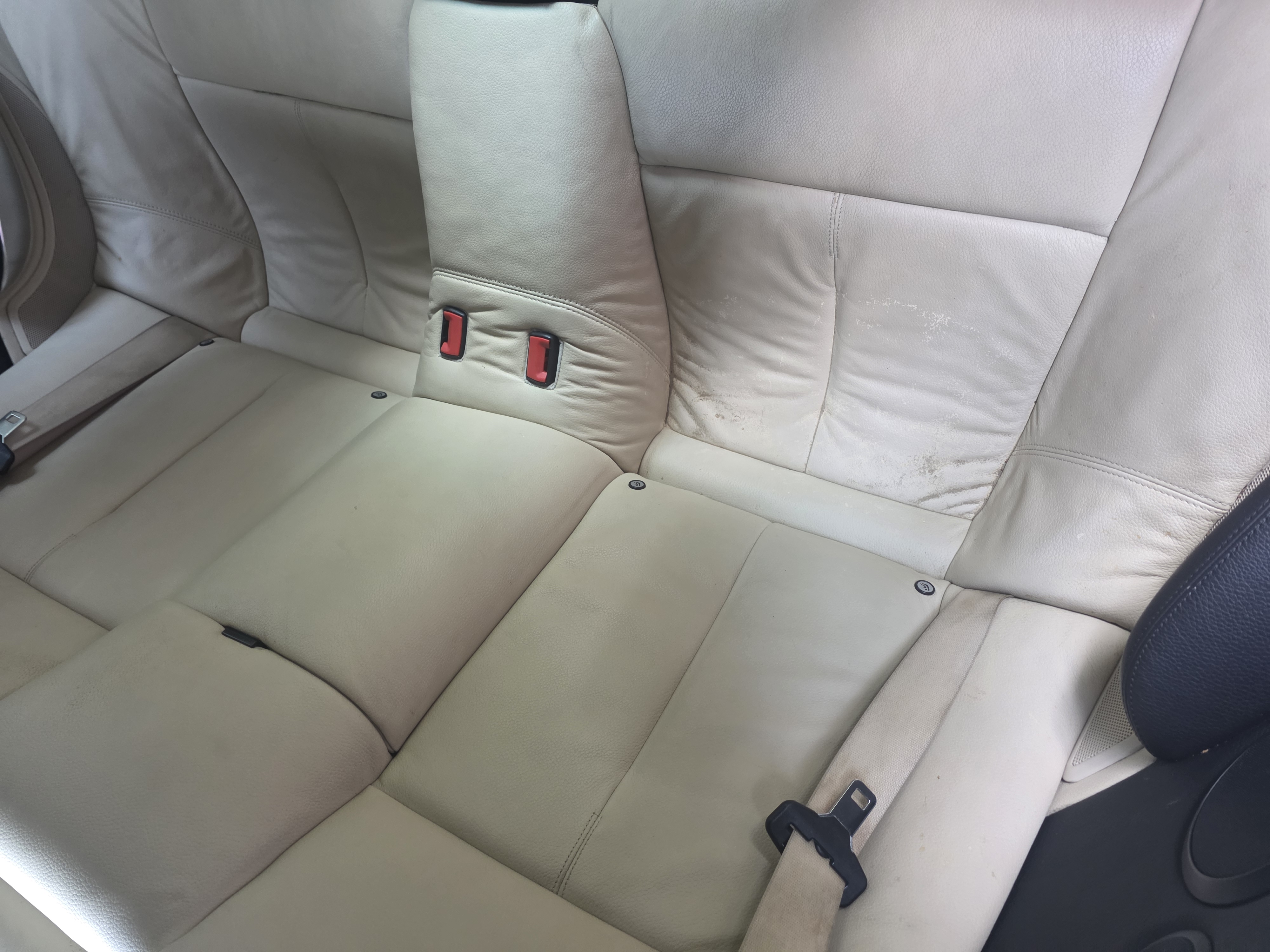 Used 2010 BMW 650i Convertible RWD image 6
