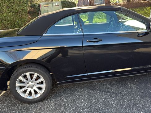 Used 2013 Chrysler 200 Touring image 5