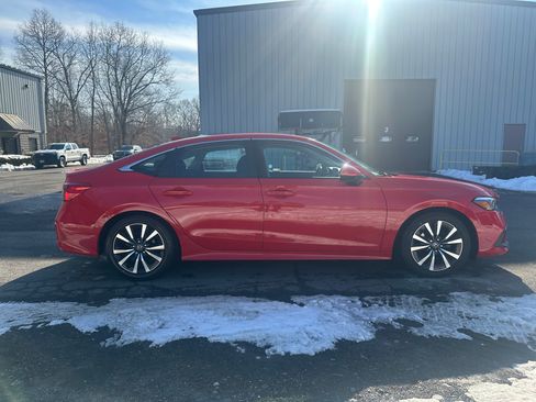 Used 2022 Honda Civic EX image 4