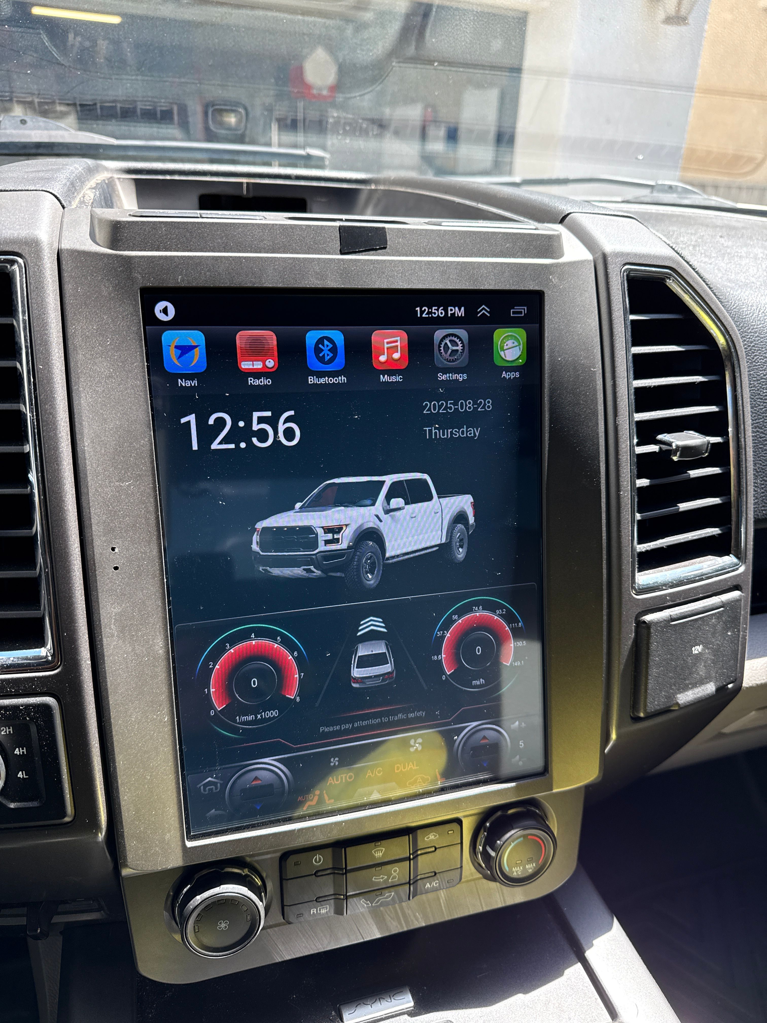 Used 2015 Ford F150 XLT w/ Equipment Group 301A Mid AWD/4WD image 13