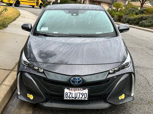 Used 2022 Toyota Prius Prime LE FWD image 1