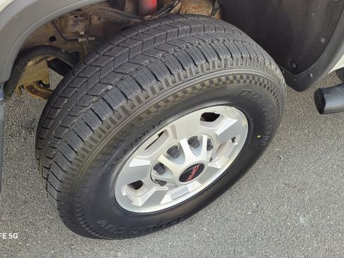 Used 2019 GMC Sierra 2500 SLE image 11