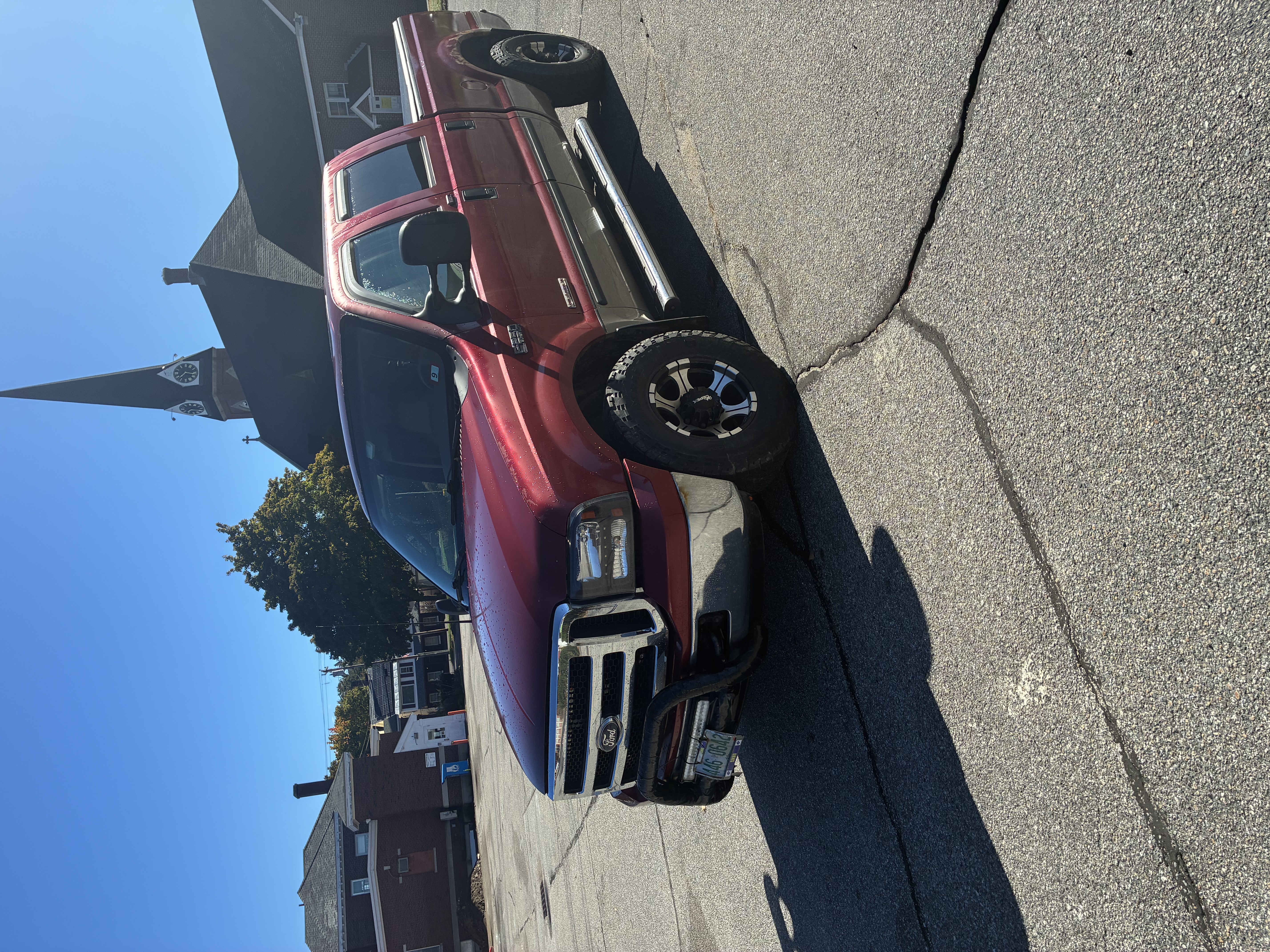 Used 2003 Ford F250 Lariat RWD image 1