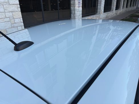 Used 2017 Nissan Leaf SL image 12