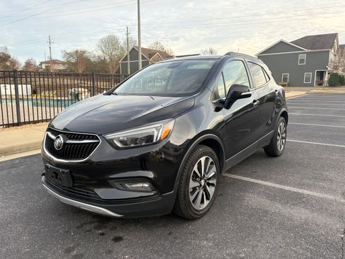 Used 2020 Buick Encore Essence image 4