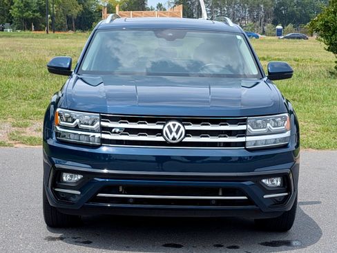 Used 2018 Volkswagen Atlas SEL w/ R-Line Package FWD image 11
