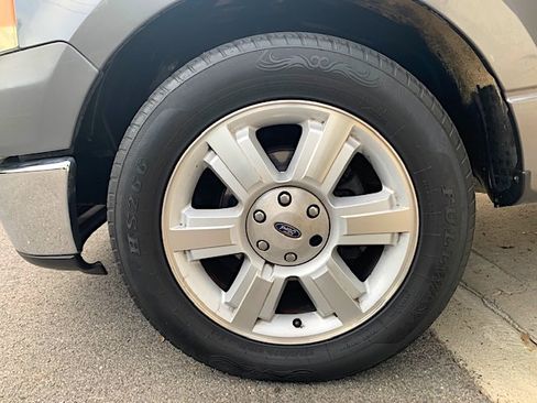 Used 2007 Ford F150 XLT image 4