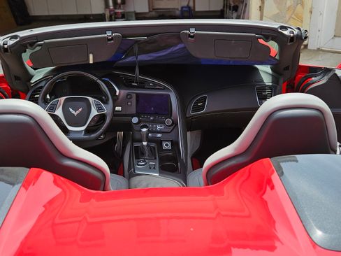 Used 2016 Chevrolet Corvette Stingray Convertible w/ Battery Protection Package RWD image 18