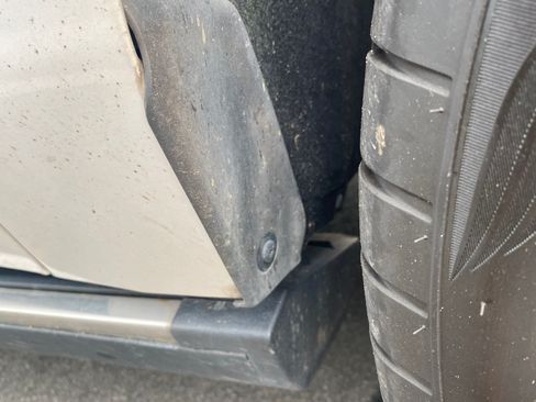 Used 2018 Cadillac Escalade ESV Premium Luxury image 14