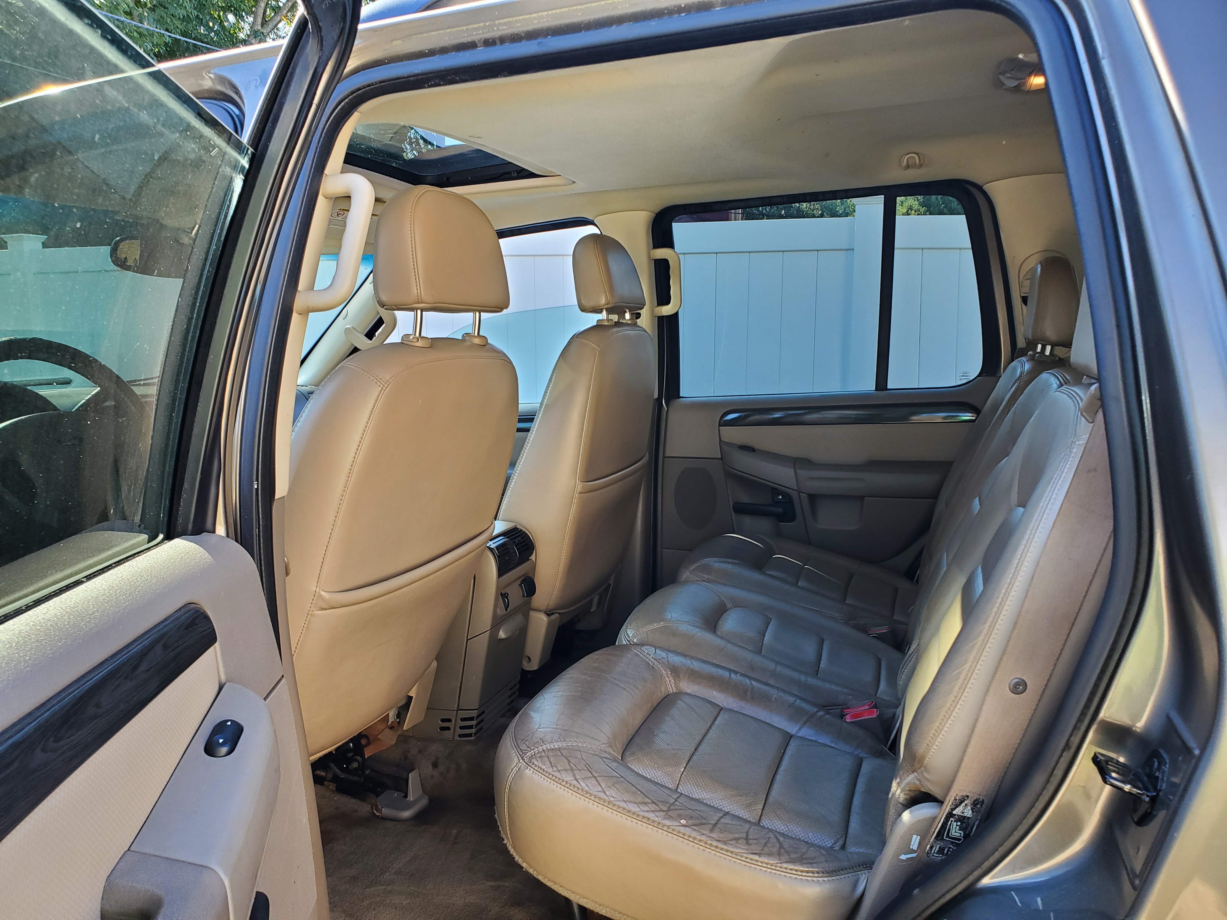 Used 2002 Ford Explorer Limited AWD/4WD image 10