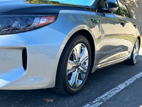 Used 2017 Kia Optima EX w/ Technology Package image 6