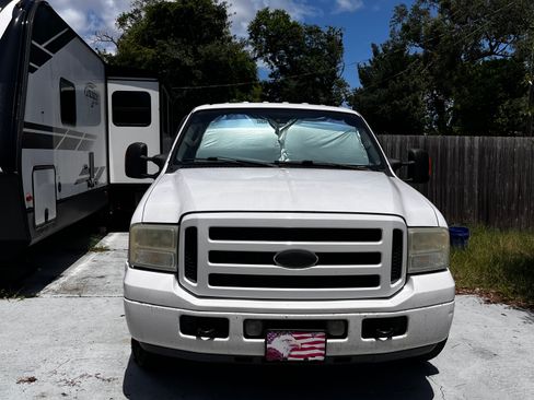 Used 2006 Ford F250 XLT RWD image 2