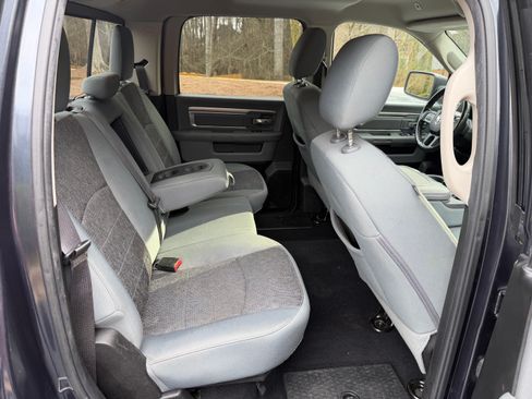 Used 2019 RAM 1500 Big Horn image 11