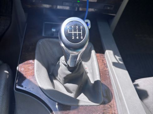 Used 2006 BMW 530xi Sedan AWD/4WD image 17