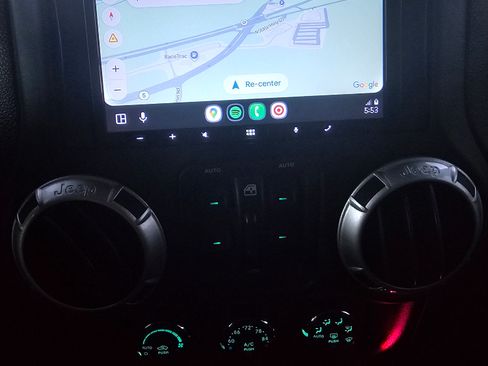 Used 2014 Jeep Wrangler Unlimited Rubicon image 19