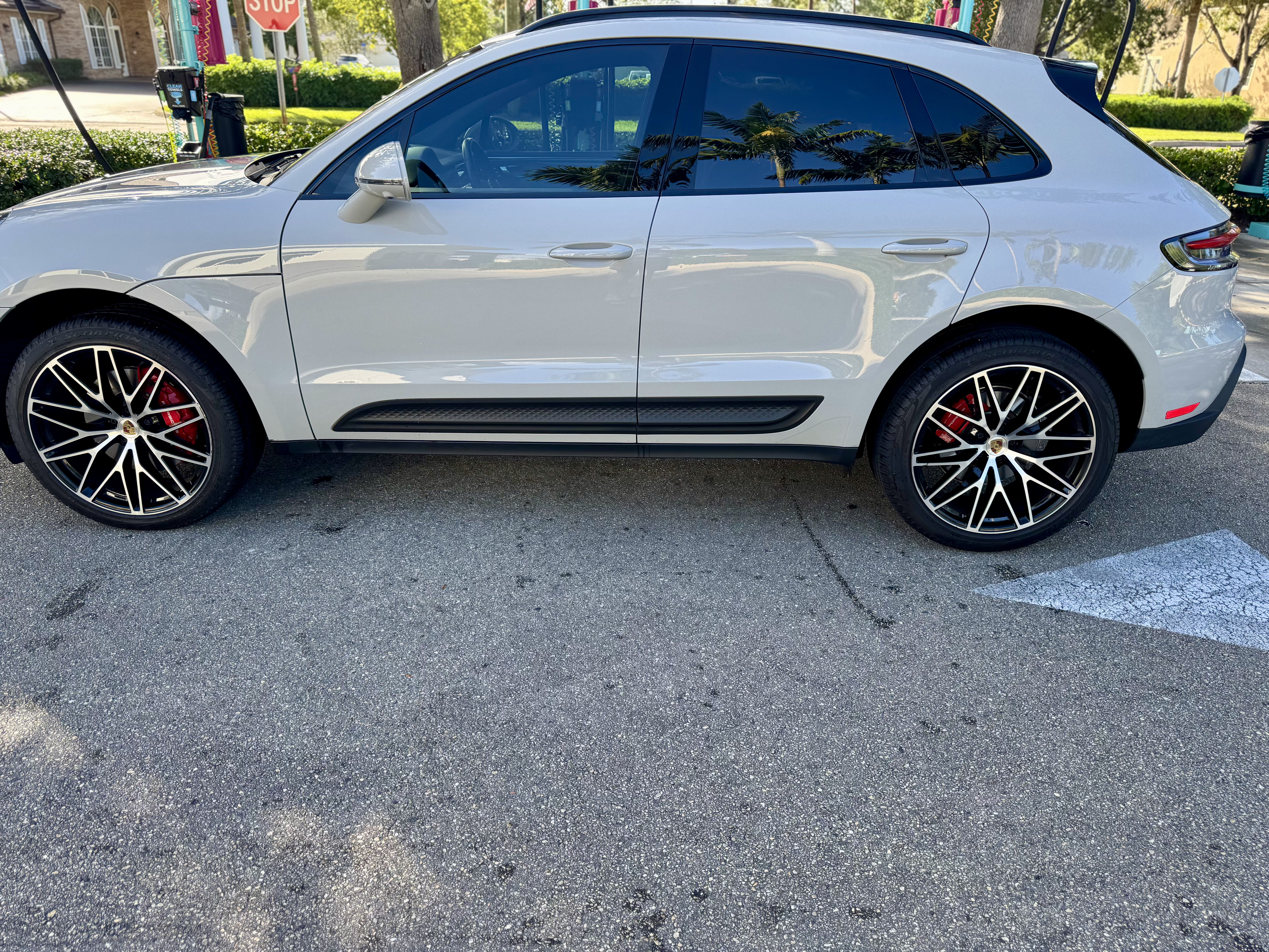 Used 2024 Porsche Macan S AWD/4WD image 14