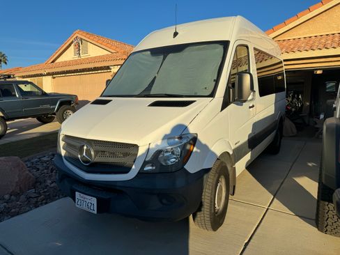 Used 2016 Mercedes-Benz Sprinter 2500 image 8