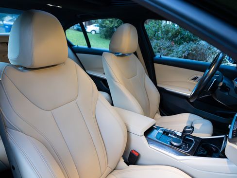 Used 2020 BMW 330i Sedan w/ Convenience Package image 20