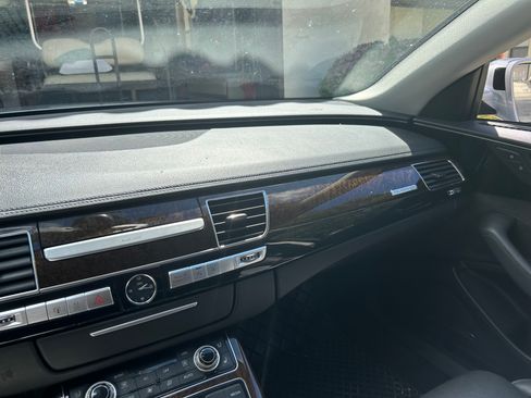 Used 2012 Audi A8 L 4.2 image 8