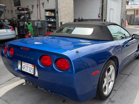 Used 2003 Chevrolet Corvette Convertible w/ Preferred Equipment Group1 image 8