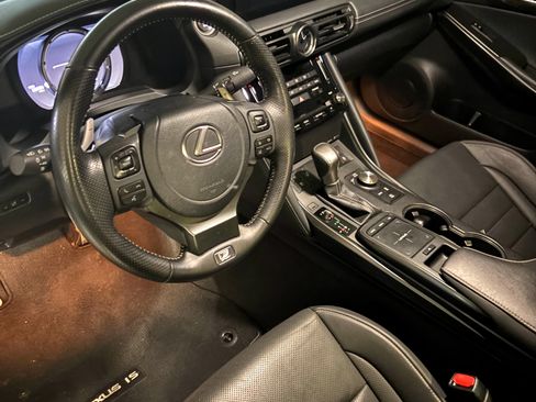 Used 2023 Lexus IS 350 F Sport image 5