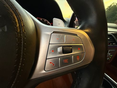 Used 2020 BMW M760i xDrive w/ Luxury Rear Seating Package image 23